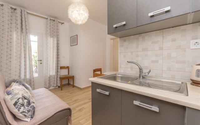 Amazing Apartment in Turanj With 2 Bedrooms and Wifi