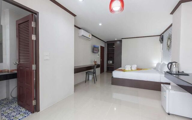 The Chic Patong