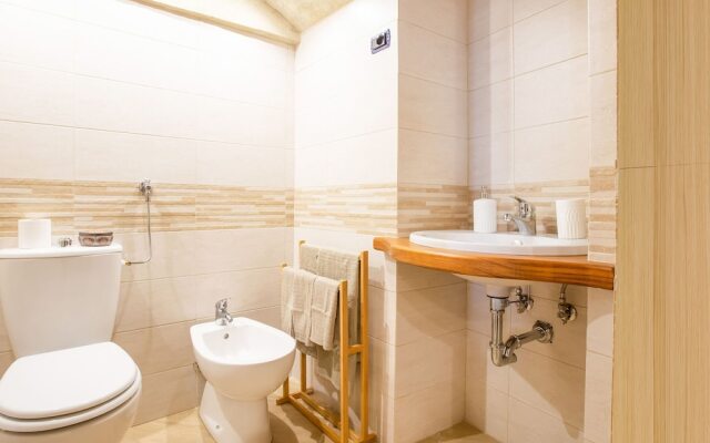 Cosy Holiday Home in Metato With Swimming Pool