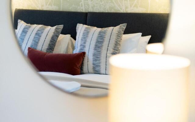 At The Bay: Quintessential Cottage in St Andrews