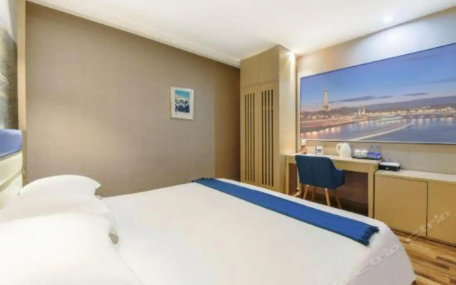 Yaji Hotel (Guanggu Square Wuhan Vocational and Technical University)