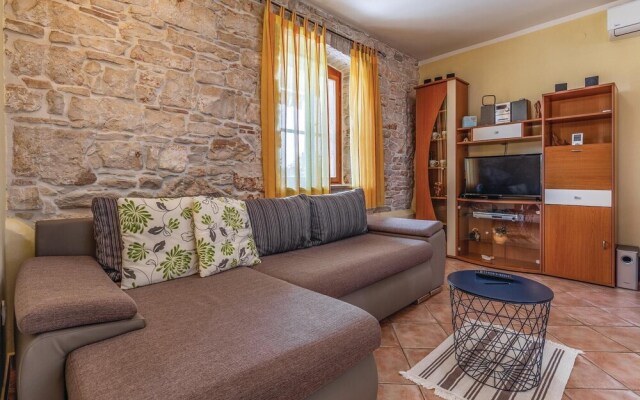 Awesome Home in Fazana With Wifi and 2 Bedrooms