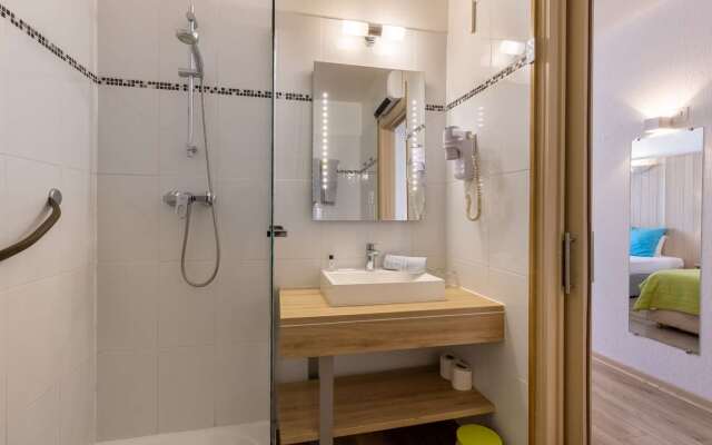 The Originals City, Hotel Azur, Fos sur Mer