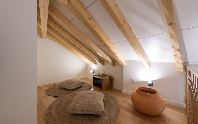 Mouzinho da Silveira 215 by LovelyStay