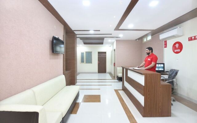OYO 10891 Hotel Starwood