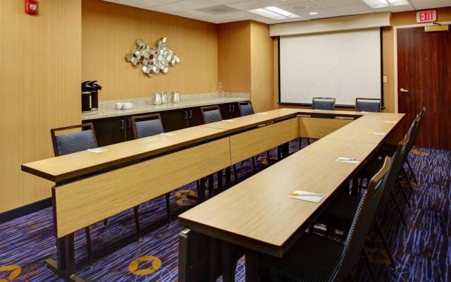 Courtyard by Marriott Columbus Downtown