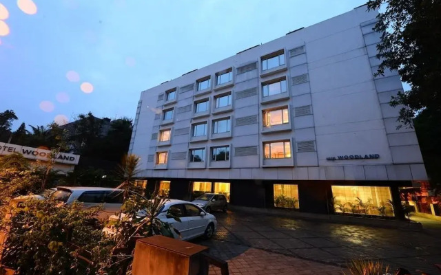 Hotel Woodland