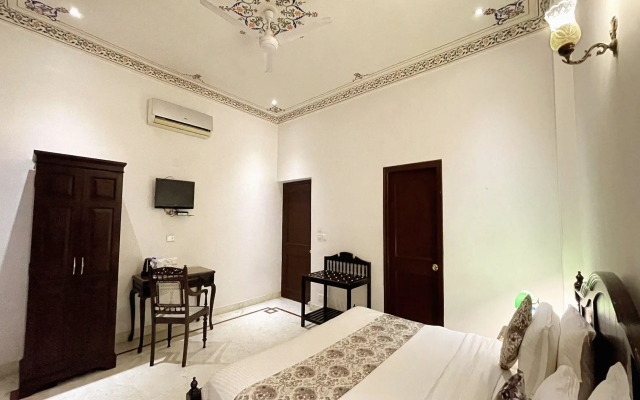 Hotel Boheda Palace