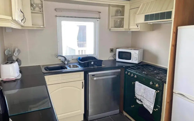 2 Bedroom two Bathroom Sunset Lodge Heachambeach