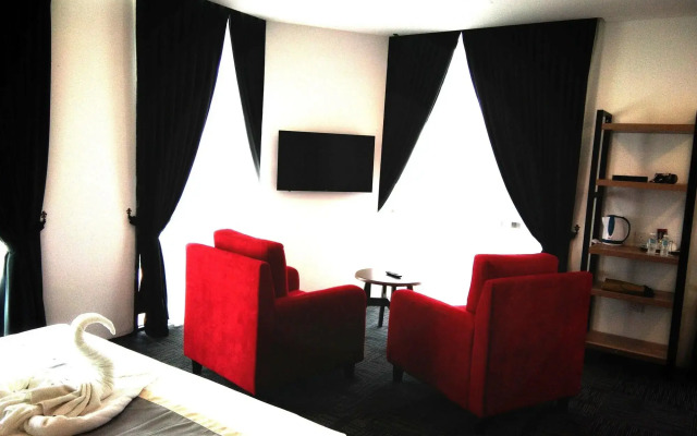 WE Hotel