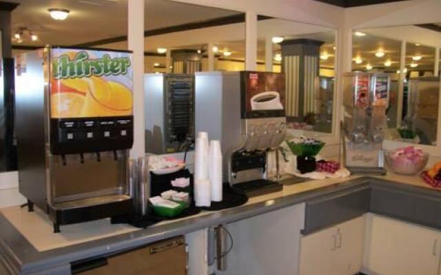 Camino Inn and Suites