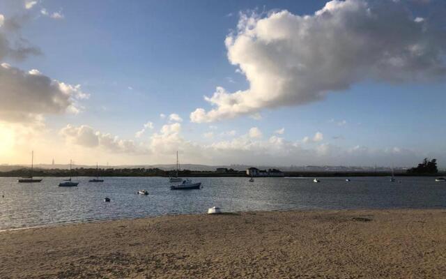 Casa do Rio - Riverside House