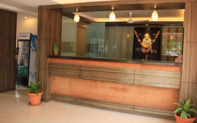 Hotel Sai Gurusthan