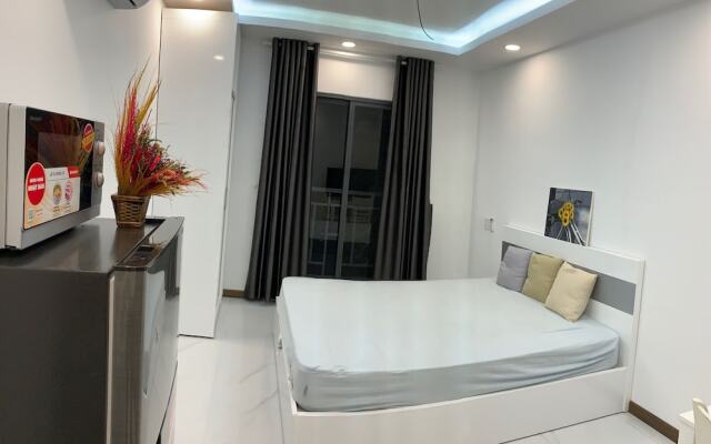 Smiley Apartment District 2