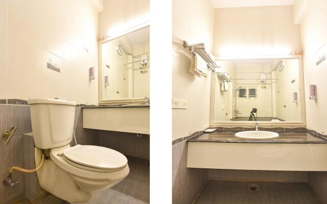 FabHotel Aston Service Apartments