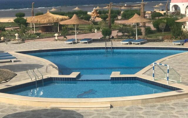 Dolphin Continental Hotel