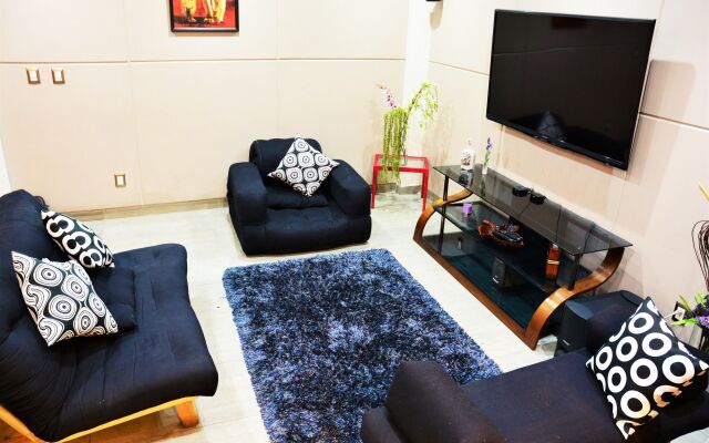 Shunya Apartment