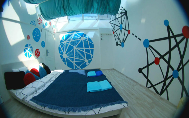 Baby Lemonade Hotel