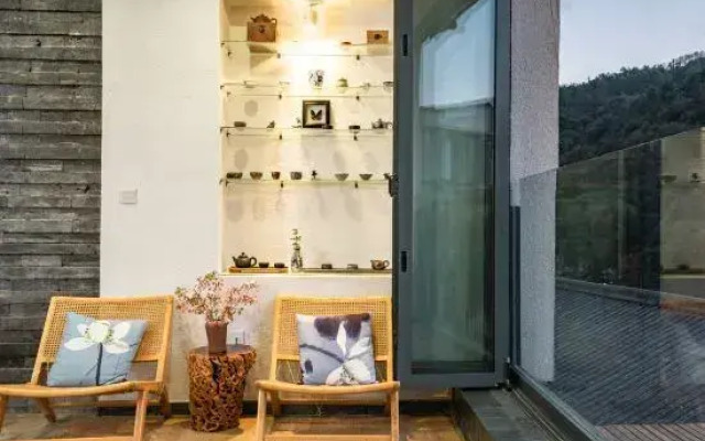 Tengchong Heshun Sufengtang Panoramic Holiday Inn