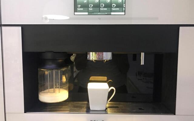 Blue Seaside Apartment