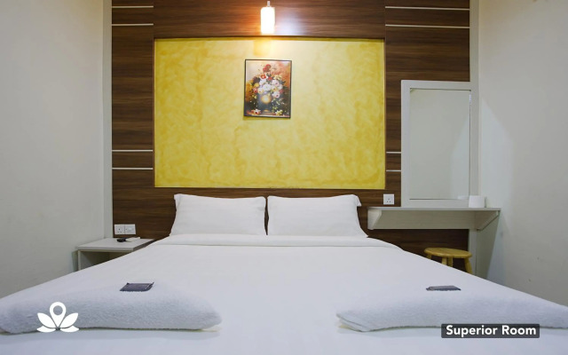 Golden Night Hotel