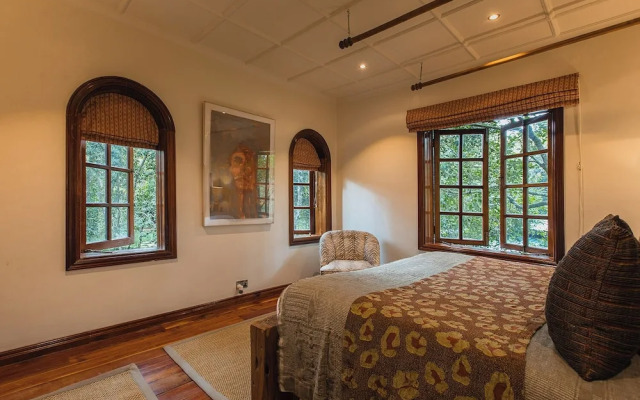 Hemingways Eden Residence