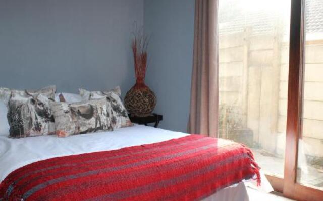 Sensayuma Backpackers