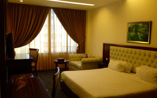 MidTown Hotel & Suites