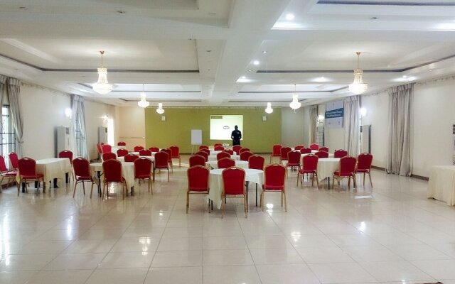 Bon Hotel Platinum
