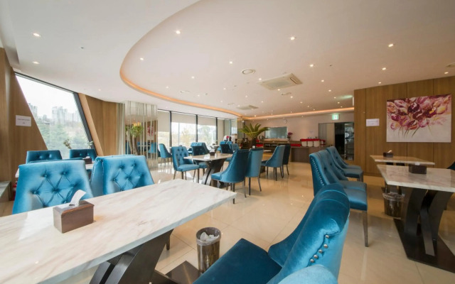 Guwol Hotel
