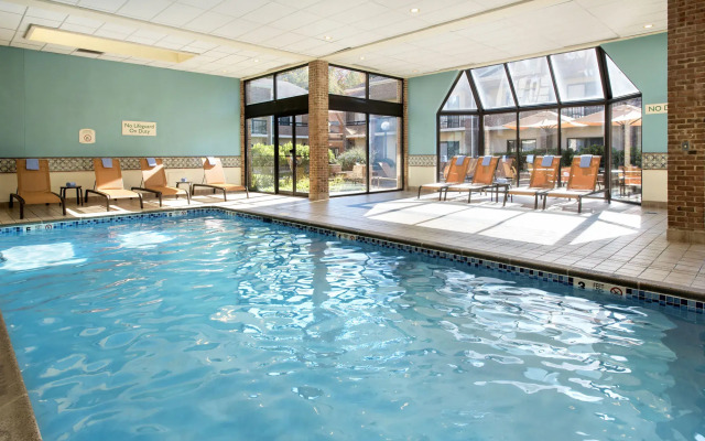 Courtyard By Marriott Hartford/Windsor Airport