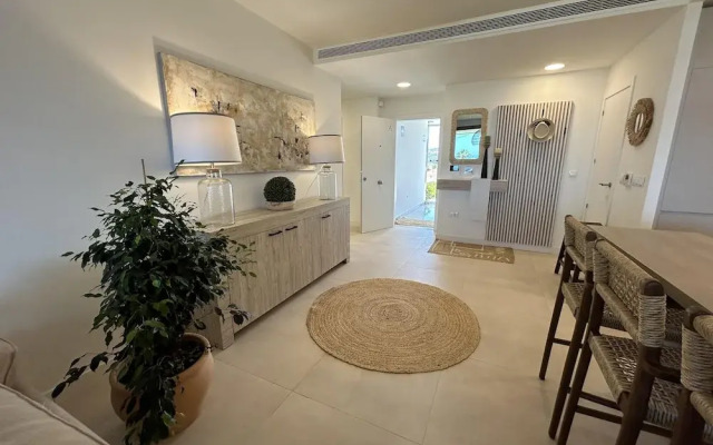 Impeccable 2-bed Apartment in Camarate Hills