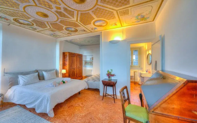 Casa Mirica
