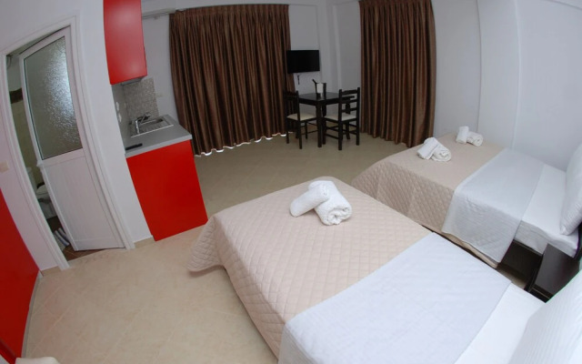 Atlantis Hotel & Apartments