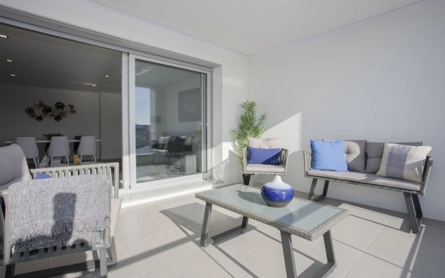 Liiiving-Luxury RiverView Apartment VIII