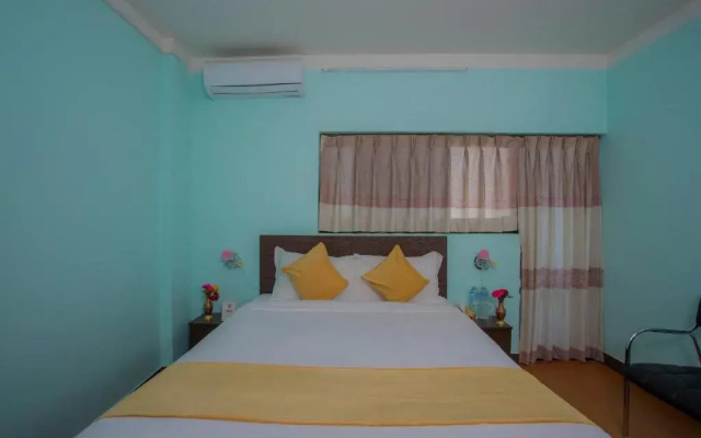 Hotel Golden Three