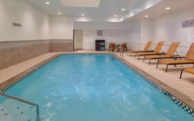 Courtyard by Marriott Detroit Livonia