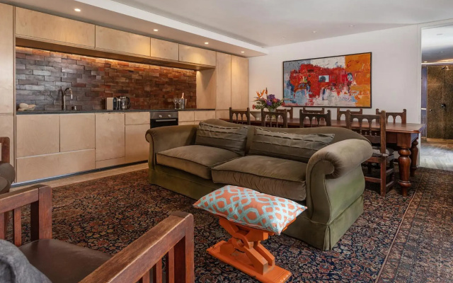 17 Marine Hermanus, Apartment 103 with private Hot Tub