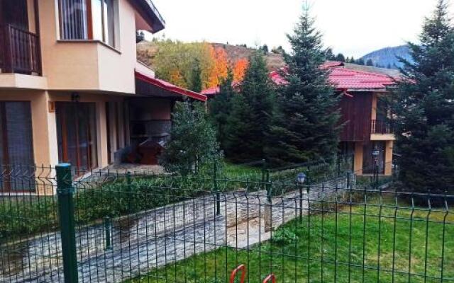 Rodopi Houses