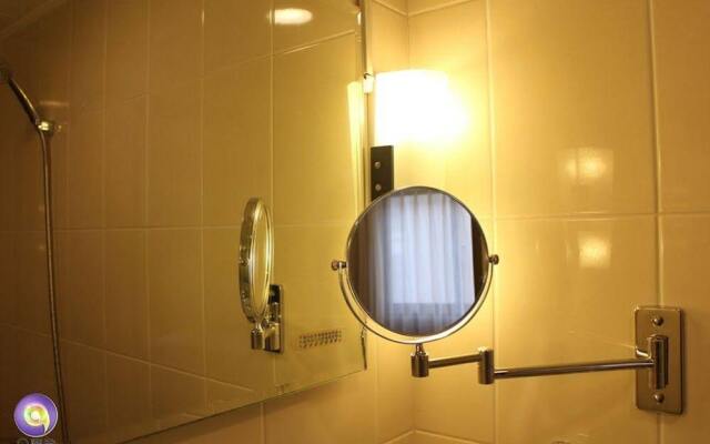 Q Modern Service Apartment