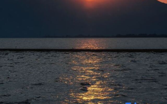 Yurun Select Hotel (Kunming South Railway Station)