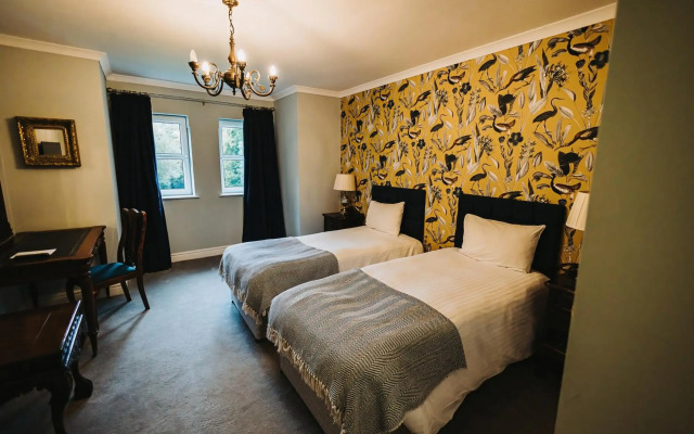 Brook Hall Hotel