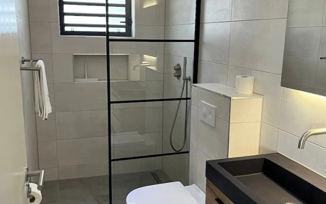 No5 Mambo Apartment