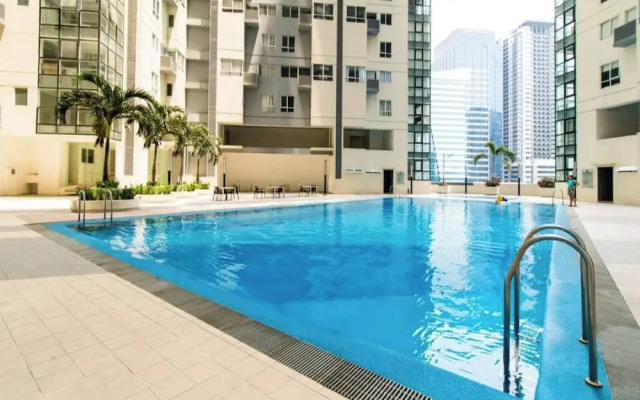 L1 Twin Bed Staycation in Bonifacio Global City