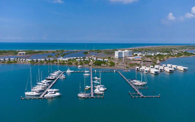 Marina Puerto Velero