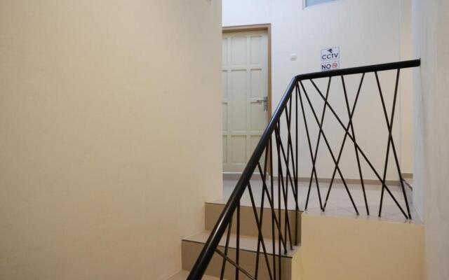 RedDoorz near Ambarrukmo Plaza Mall