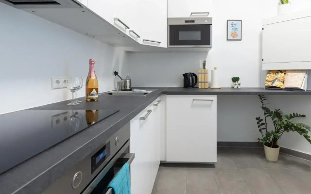 Yeshello Vienna Central Station Apartment