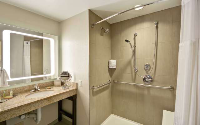 DoubleTree by Hilton Chicago Midway Airport
