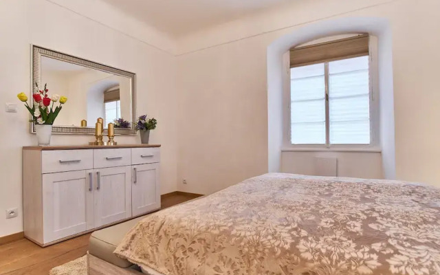 Charles Bridge Royal Apartment