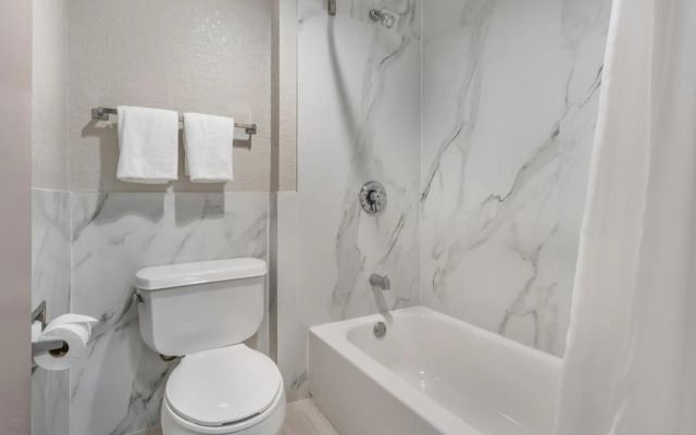 Red Roof Inn Houston - Brookhollow